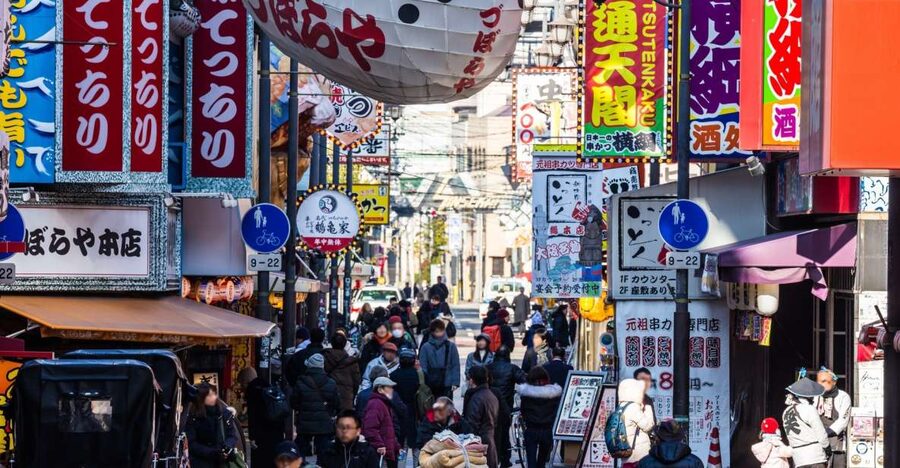 Osaka Private Tour with Government-Licensed Guide - Kuromon Ichiba Market: Osaka on a Snack Break