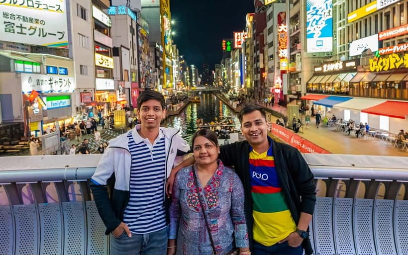 Osaka: Private Vibrant Nighttime Photoshoot (Dotonbori) - Key points to know before you book