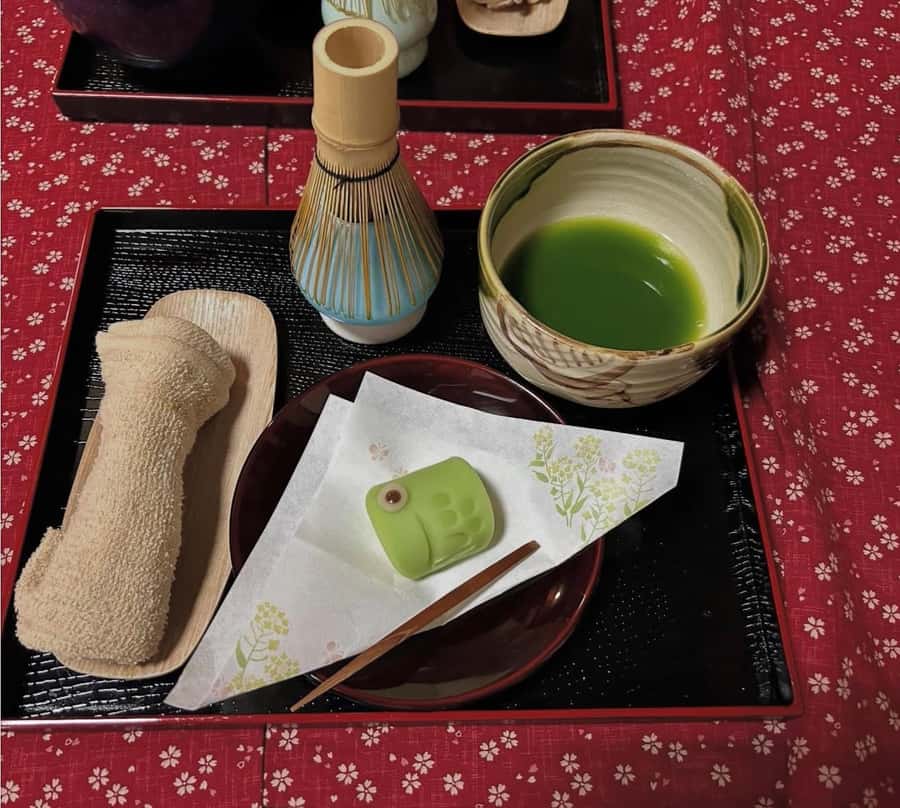 Osaka Temple Cool Foot Bath & Matcha Experience〈45min〉 - How the Hosts Shape the Visit