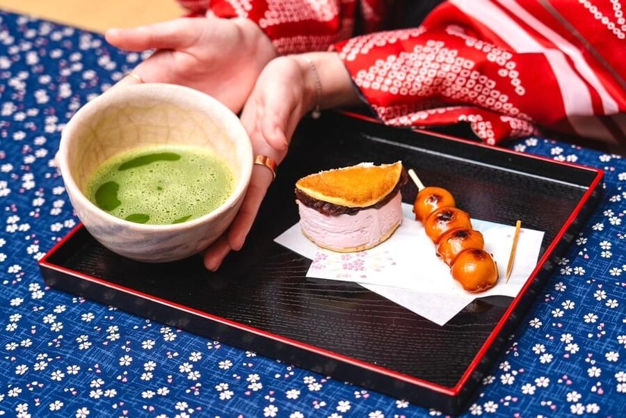Osaka Temple Head Spa &Matcha Facial – Refresh & Glow〈90min〉 - A temple visit with a spa built into it
