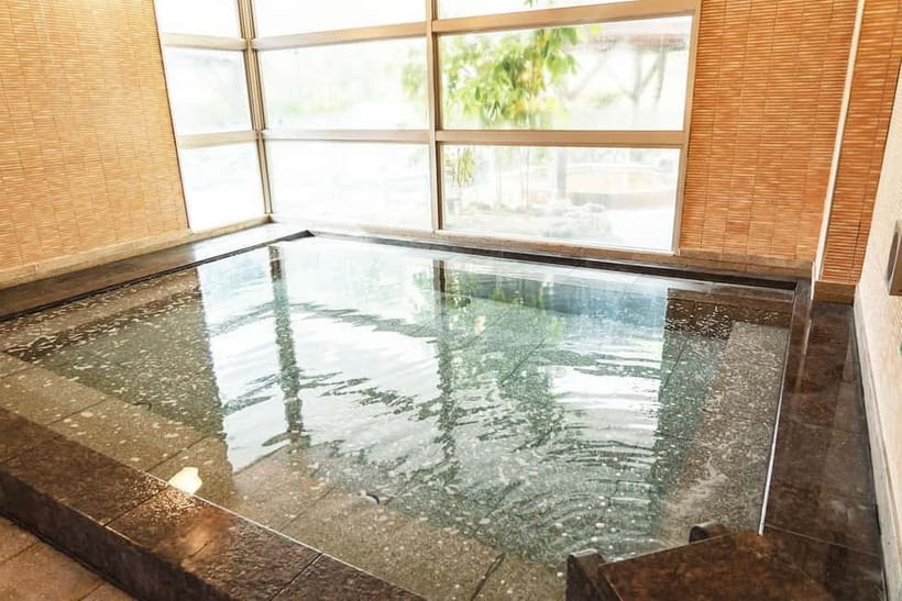 Osaka: Tennen Onsen Naniwa-no-Yu, the famous hot spring spa - Tattoo, clothing, and conduct rules