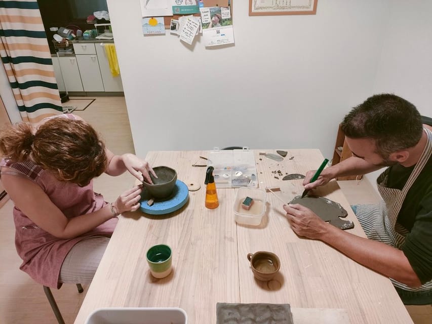 Osaka: Traditional Japanese Ceramics Private Experience - Picking traditional Japanese glazes
