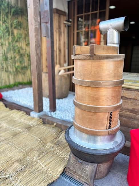 Osaka: Traditional Mochi Pounding Experience with Tasting - Timing, Clothing, and Booking Choices