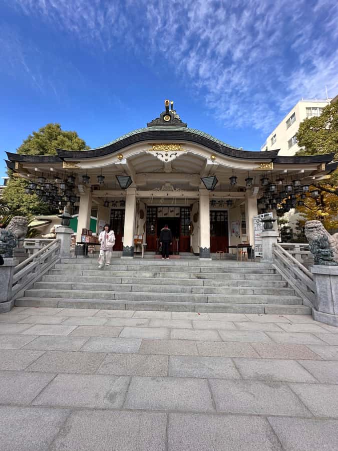 Osaka: Visit the must-see places. - Shitennoji, where Japanese Buddhism begins