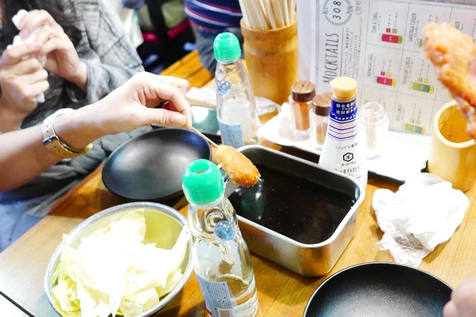 Osaka Walking Tour - Shinsekai and the taste of kushikatsu