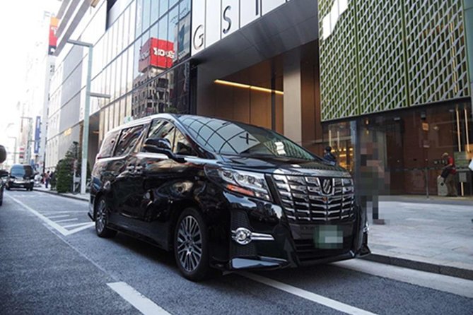 Private Haneda Airport (HND) to Central Tokyo City Transfer - Meeting your driver at Haneda Airport