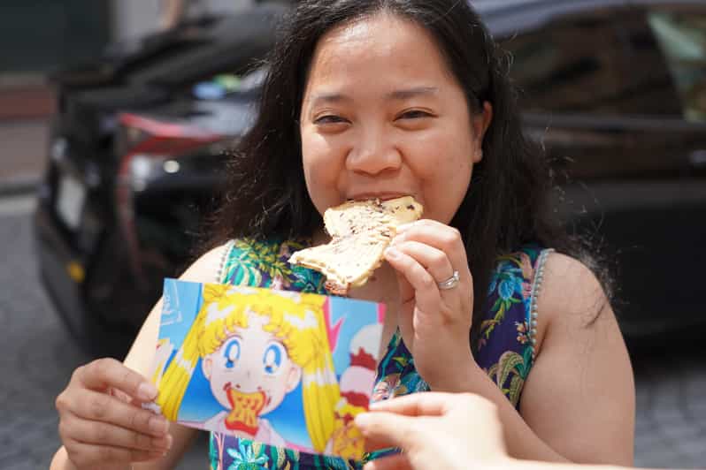 Sailor Moon Tour in Azabujuban, Tokyo - Choosing the final stop: tarot bar or local izakaya