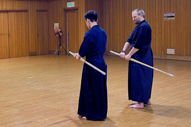 Samurai Experience - Learn Bushido through Kendo, in Tokyo - Handling the shinai comes after the basics