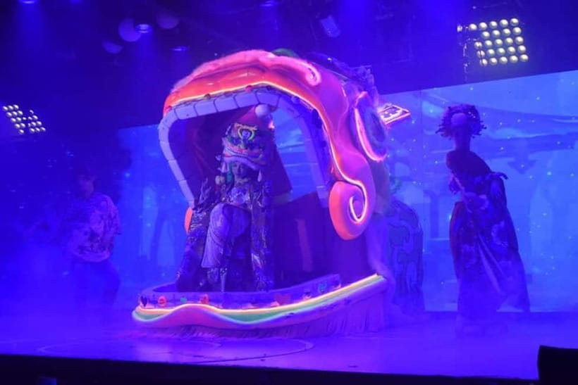 Samurai themed Entertainment show in Shinjuku - Who will enjoy this most?