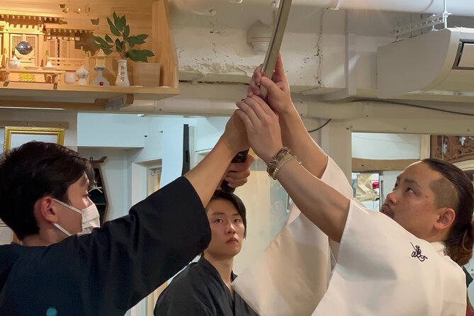 Samurai Training with Modern day Musashi in Kyoto - Changing into dōgi, obi, and hakama