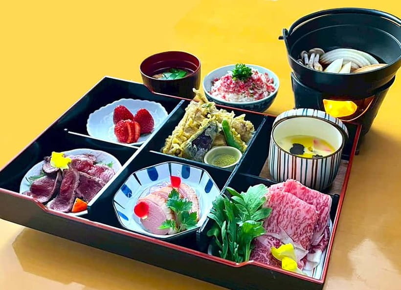 Sapporo: Sumo Show Experience with Japanese food & Photo - The Main Match: Serious Enough to Impress
