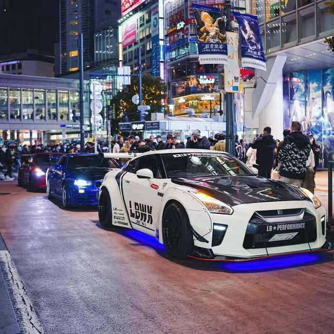 [Self-Drive] Tokyo & Daikoku Custom Car Driving Tour - One hour at Daikoku Parking Area