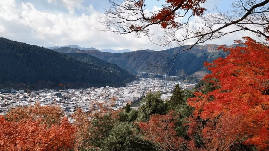 Shirakawago&HidaTakayama&GujoHachiman 1 Day Tour from Nagoya - Takayama’s preserved streets and two-hour pause