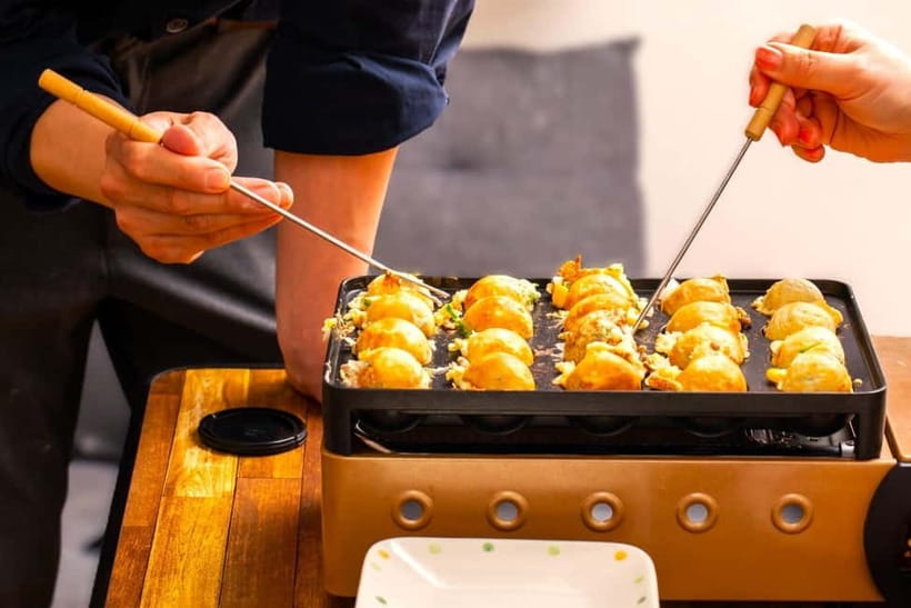 Takoyaki cooking experience in Kabukicho, Shinjuku - Why making takoyaki beats simply ordering it