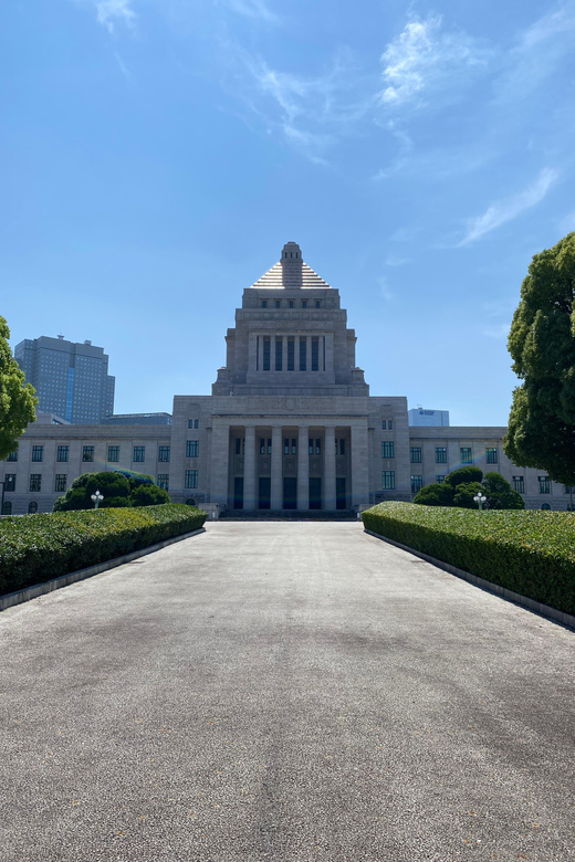 Tameike: Exploring the Heart of Japanese Politics Tour - Who should book this experience