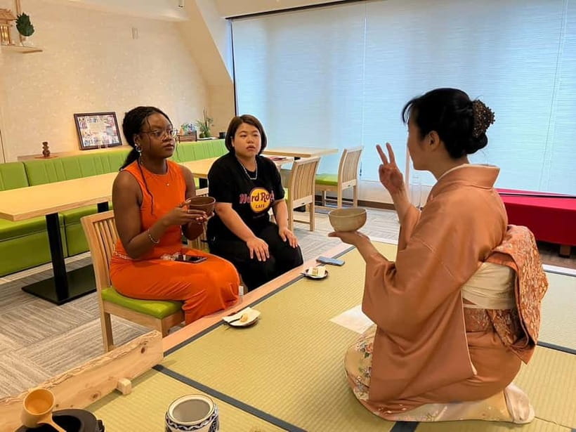 Tea ceremony experience in Japanese-style room 60min - Whisking Your Own Bowl of Matcha