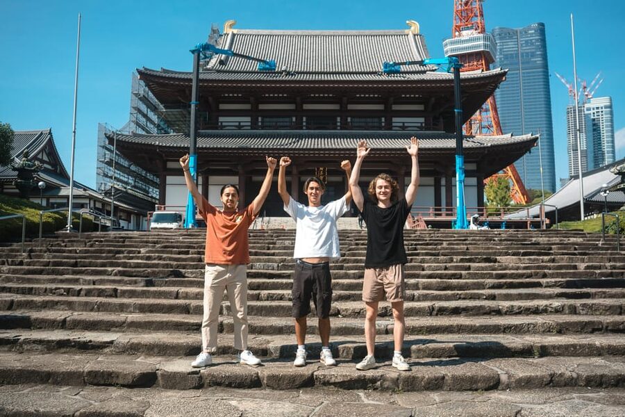 Tokyo: 3-Hour Bike or E-Bike Tour of City's Hidden Gems - What the guide adds to the ride