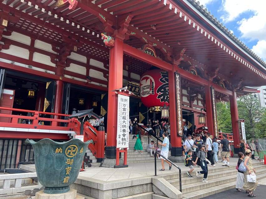 Tokyo: Asakusa and Tokyo’s Oldest Temple Senso-ji Tour - What the guides add to the experience