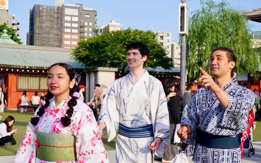 Tokyo: Asakusa Kimono Rental Experience - Timing your Asakusa visit