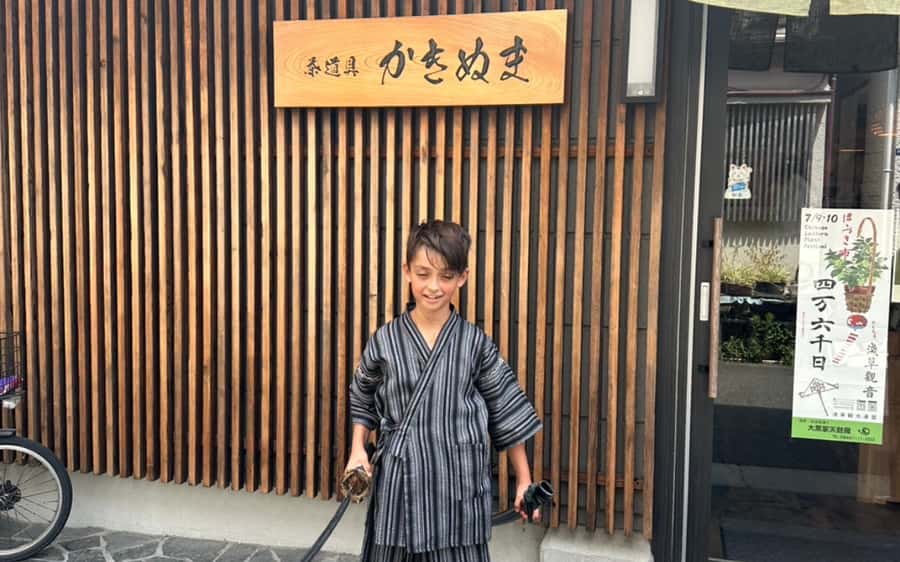 Tokyo: Asakusa Kimono Rental Experience - The practical side of wearing a kimono