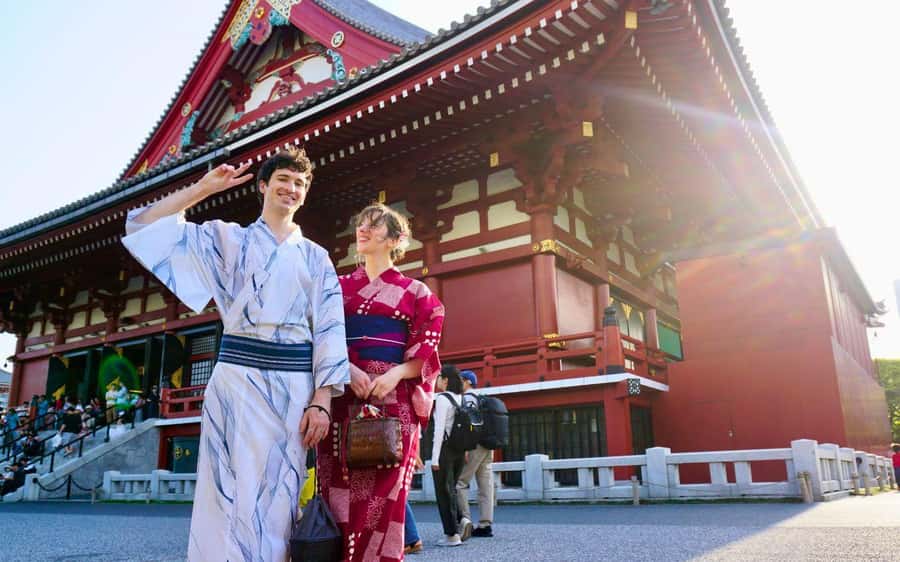 Tokyo: Asakusa Kimono Rental Experience - Simple hairstyling and the finishing details