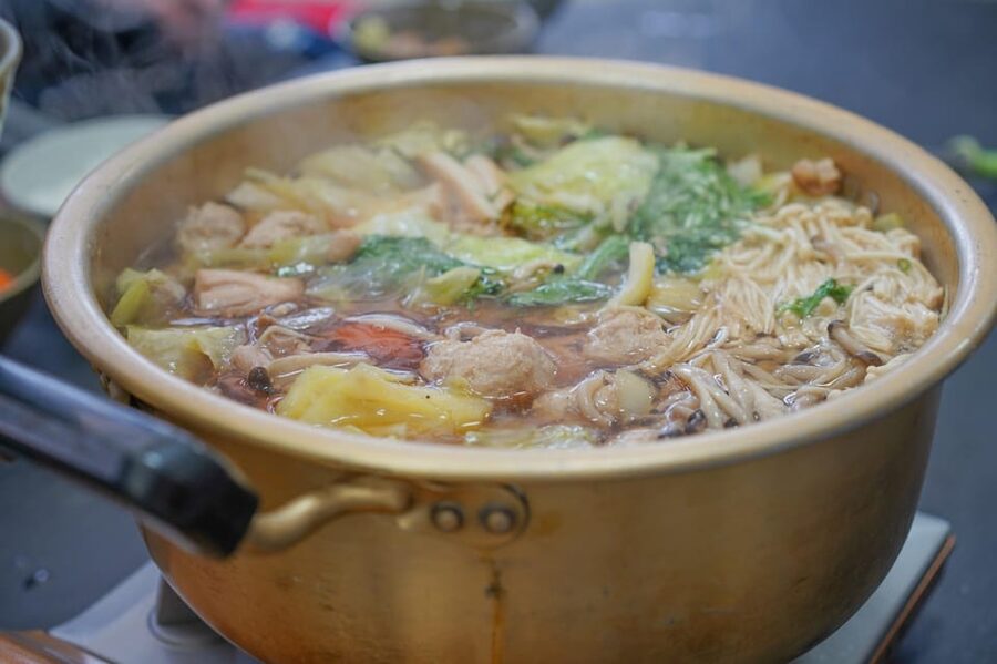 Tokyo: Authentic Sumo Wrestling Experience with Lunch - Making chanko-nabe with the wrestlers