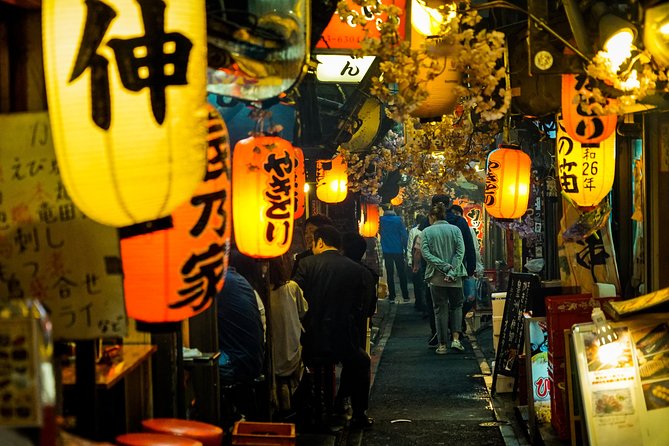 Tokyo Bar Hopping Tour in Shinjuku (All-You-Can-Drink + Dinner) - Godzilla Head gives the route a memorable landmark
