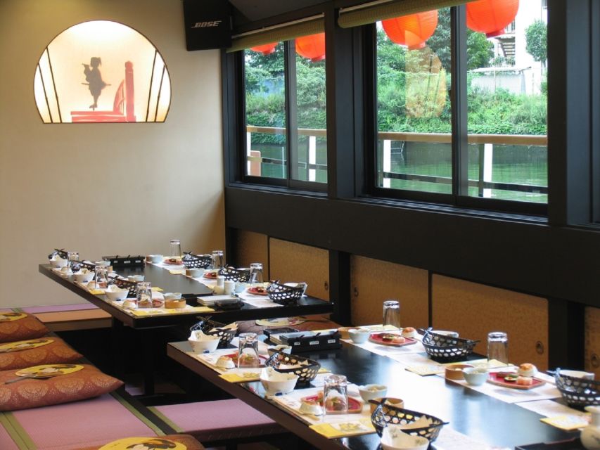 Tokyo Bay: Traditional Japanese Yakatabune Dinner Cruise - Japanese Commentary and the Language Gap