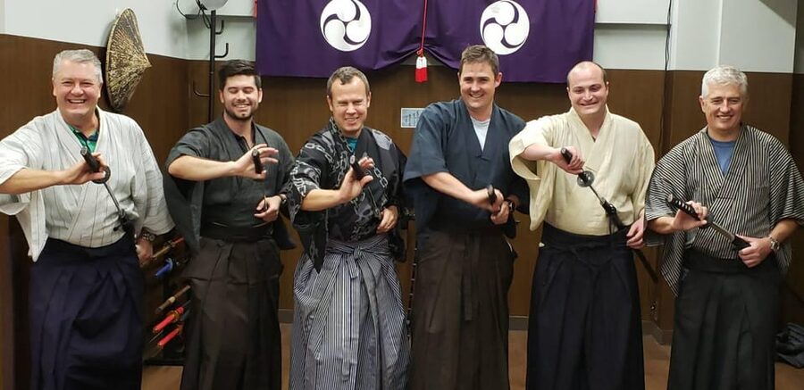 Tokyo: Best Samurai Experience - Learning the sword before the fight