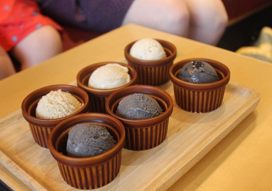 Tokyo: Crazy Cute & Kawaii Harajuku Food Tour - Five food stops, with room for surprises