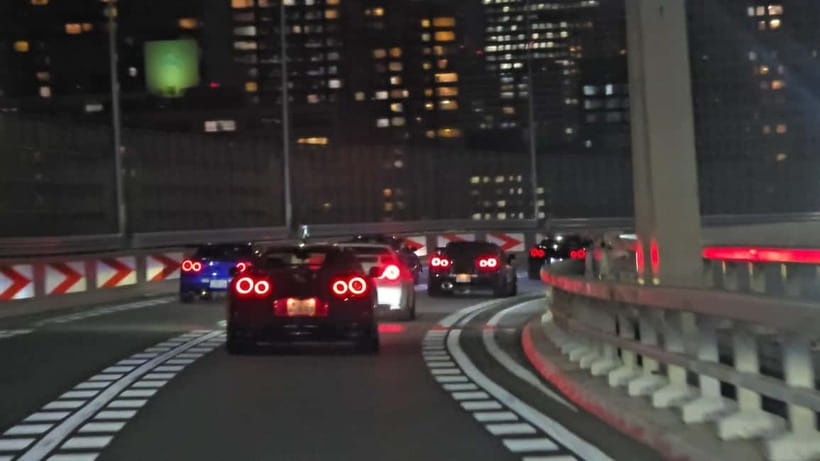 Tokyo: Daikoku JDM Car Meet in the Famous 303 600HP GTR R-35 - The GTR Seating Question