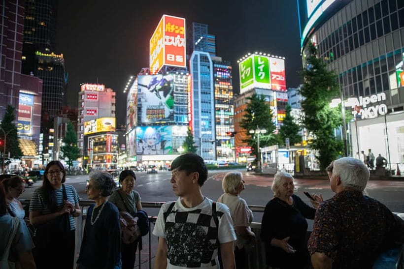 Tokyo: Dark Side of Tokyo Shinjuku Red Light Walking Tour - Why Shinjuku is best understood after sunset