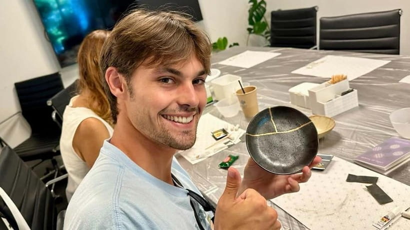 Tokyo: Discover the Art of Kintsugi in Ginza - Choosing the ceramic piece and learning the basics