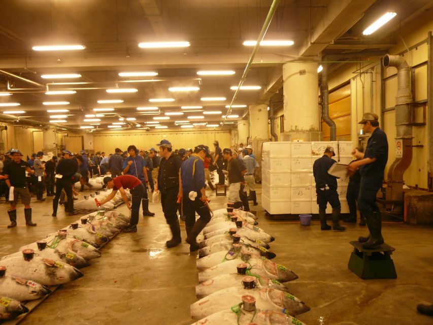 Tokyo: Guided Walking Tour of Tsukiji Market with Lunch - What you eat during the nine tastings