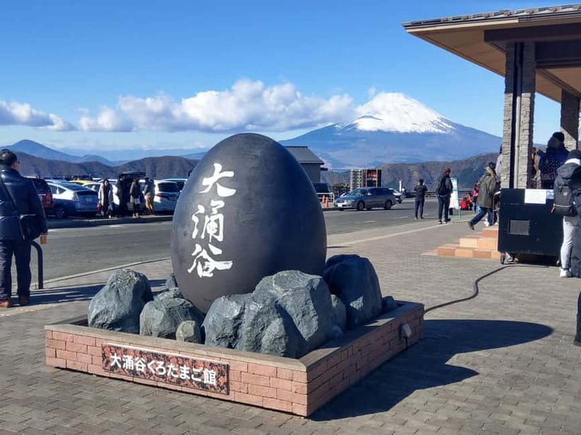 Tokyo: Hakone Fuji Day Tour w/ Cruise, Cable Car, Volcano - Lake Ashi and the pirate boat