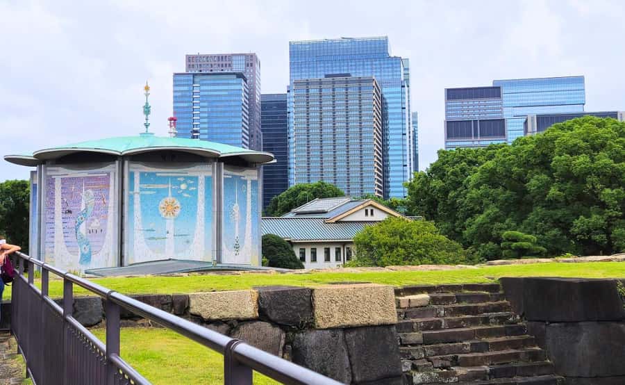 Tokyo: Imperial Palace Japanese History Walking Tour - Rebuilding the Lost Castle with a Miniature Model