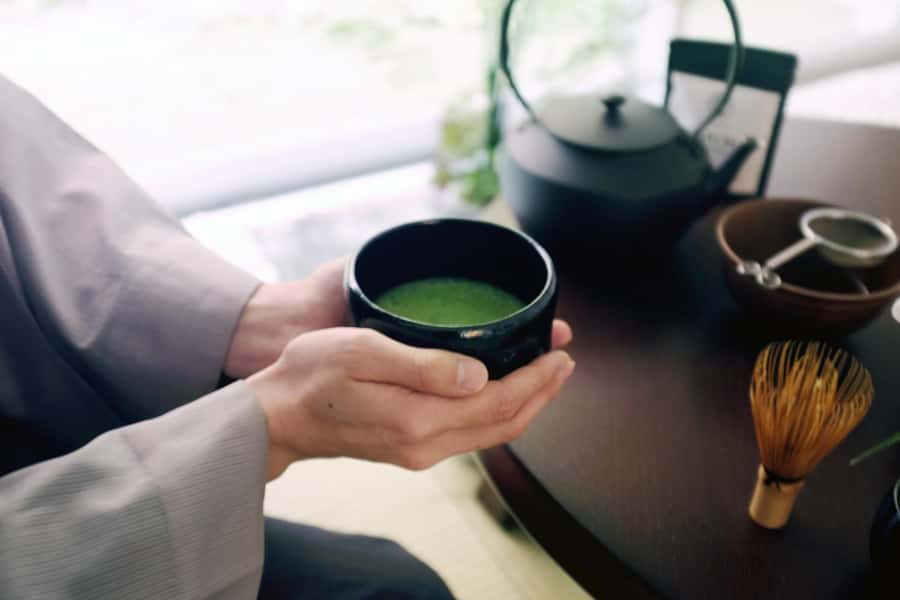 Tokyo: Matcha and Kimono Experience - First-flush matcha from a large Japanese collection