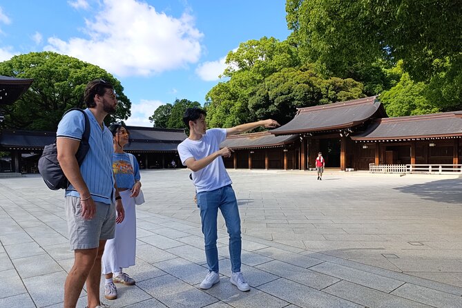 Tokyo: Meiji Shrine and Shinto Culture Walking Tour - The 12-meter wooden torii