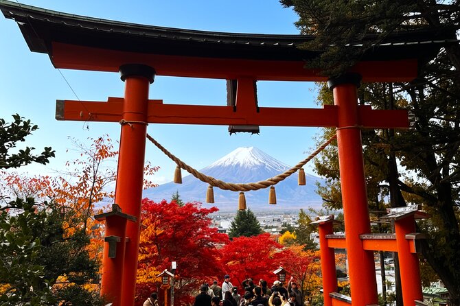 Tokyo: Mt.Fuji & Lake Kawaguchiko 1-Day Bus Tour w/Optional Lunch - Kawaguchiko Craft Park and lunch by the lake