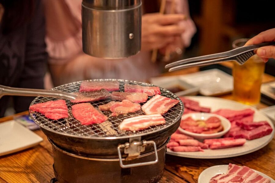 Tokyo: Night Foodie Tour in Shinjuku - The final stop: Japanese sweets, snacks, or a drink