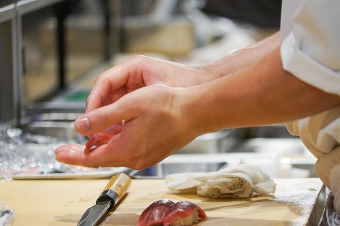 Tokyo Night Foodie Tour in Shinjuku - Seasonal Sushi, Wagyu Beef - Why this Shinjuku night works so well