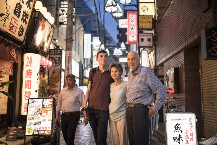 Tokyo: Private Custom Insider Tour with a Local Host - Markets, fish, and the best use of a local food guide