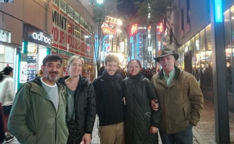 Tokyo: Private Custom Walking Tour with Local Guide - Why a private guide helps in Tokyo