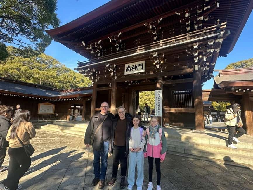 Tokyo: Private Walking Tour with a Local Guide - Ginza, the Imperial Palace, and Chiyoda
