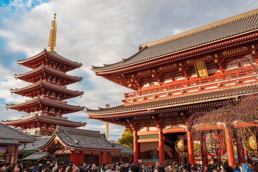 Tokyo: Private Walking Tour with a Local Guide - Sensō-ji and Asakusa: the traditional opening