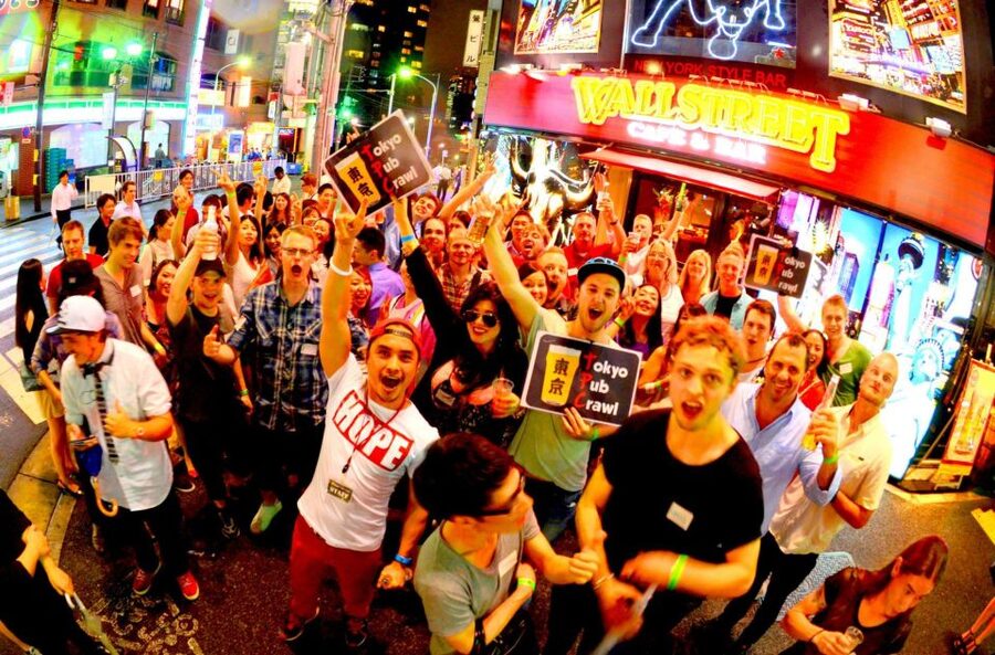 Tokyo: Pub Crawl and Bar Tour - The first local bar: time to talk before the noise