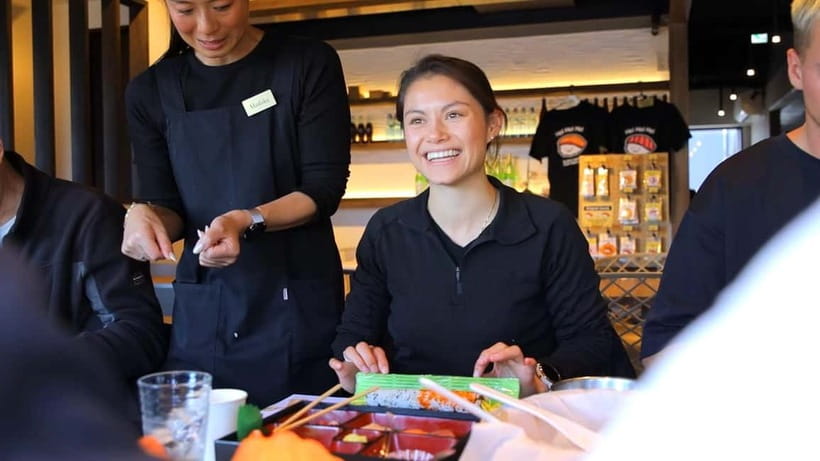 Tokyo: Roll and Authentic Sushi Making Class in Asakusa - How the 100 minutes feel