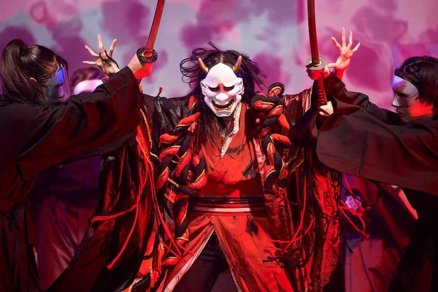 Tokyo: Samurai Entertainment Night Show in Kanda Shrine - Kanda Myojin after dark
