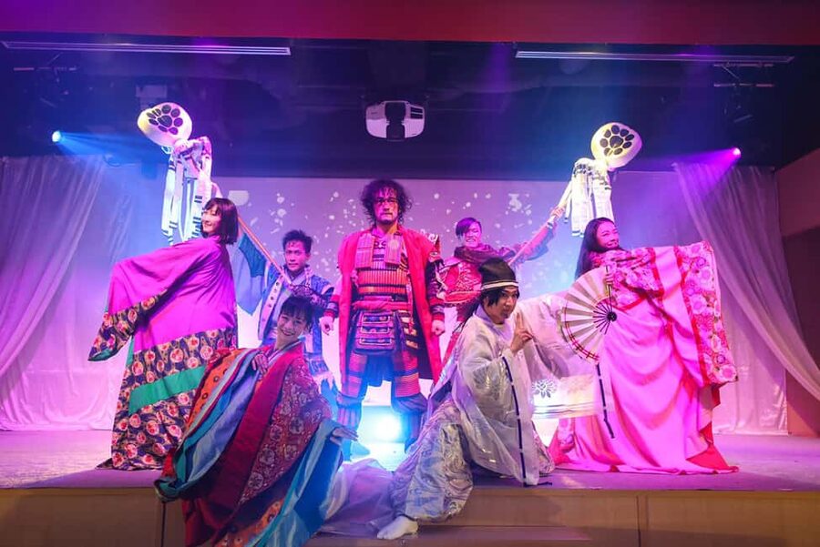 Tokyo: Samurai Entertainment Night Show in Kanda Shrine - The evening schedule from 7 PM to 10 PM