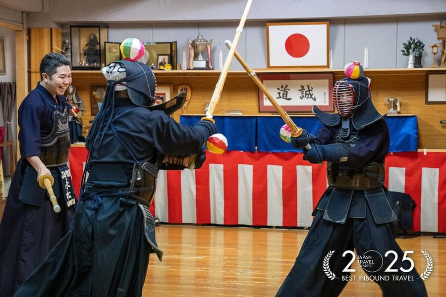 Tokyo: Samurai Kendo Practice Experience - Entering a Tokyo dojo near JR Uguisudani